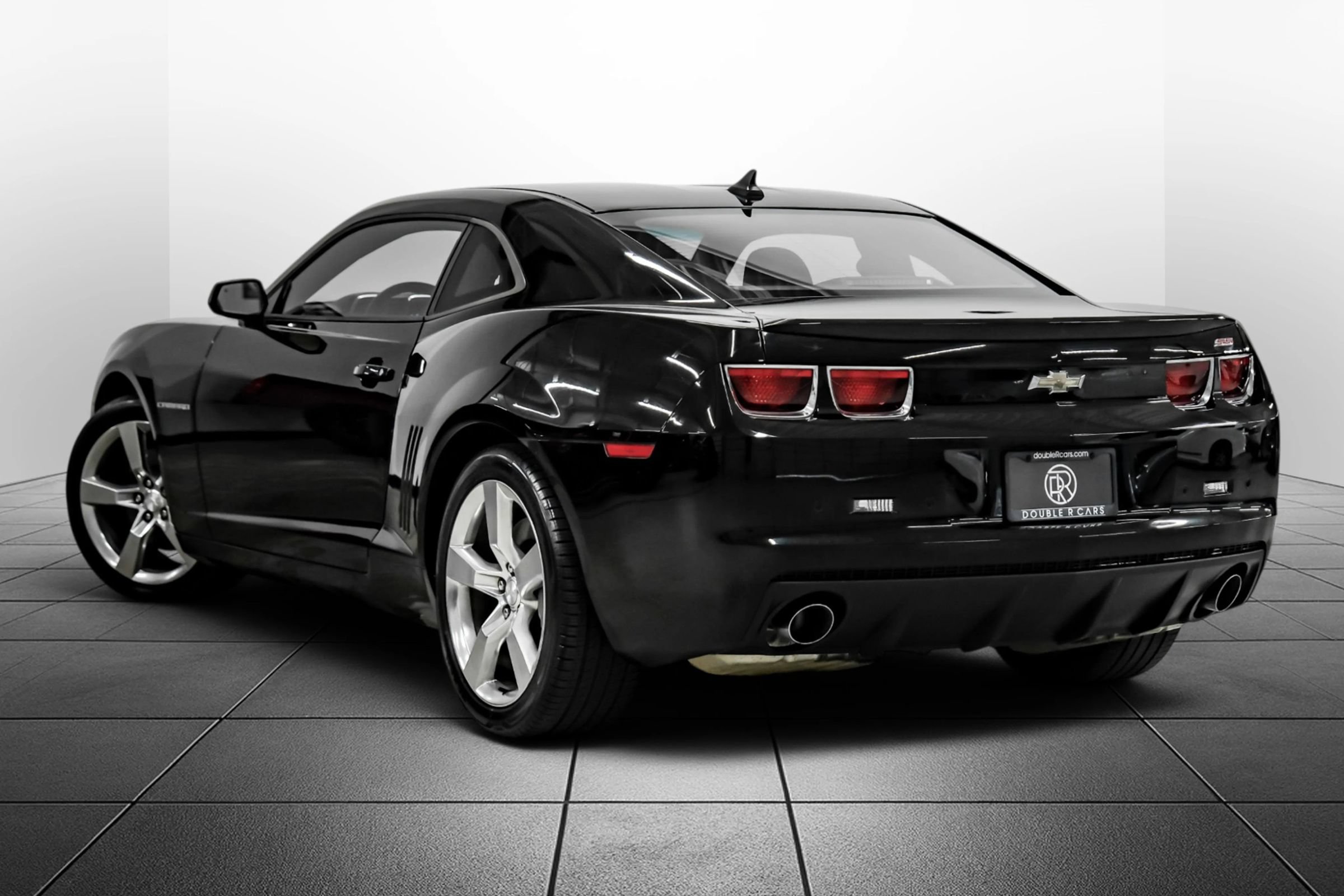Used 2010 Chevrolet Camaro SS w/ RS Package RWD image 8