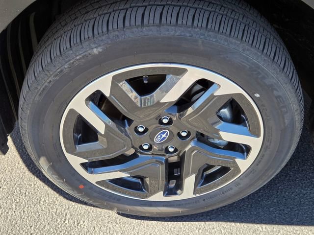 Used 2025 Subaru Forester Premium image 8