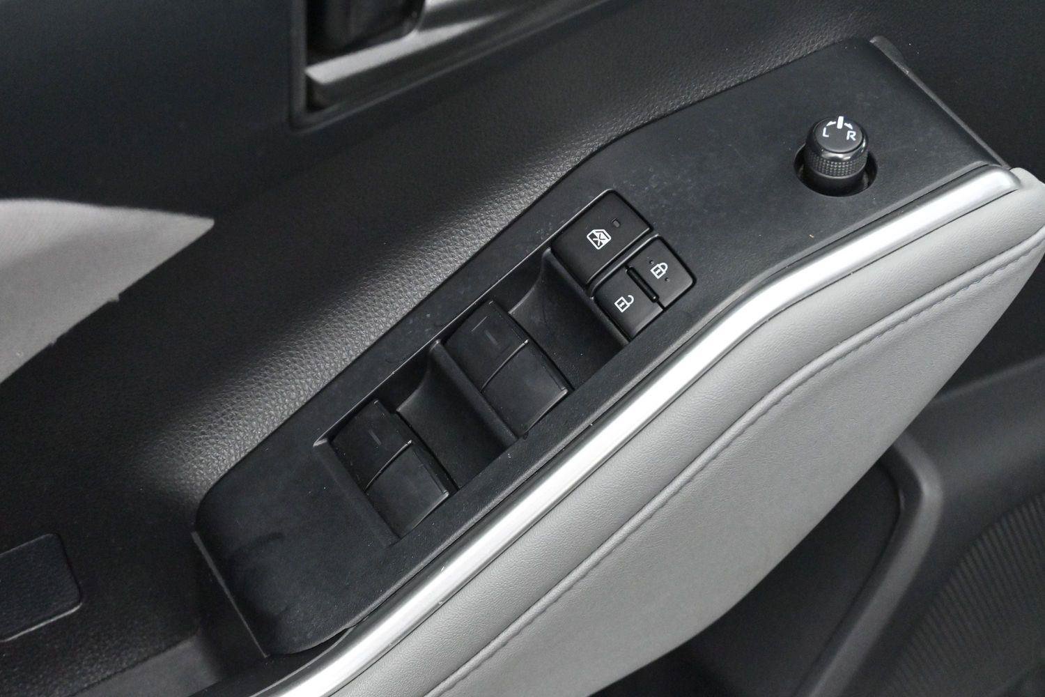 Used 2023 Toyota Highlander LE FWD image 10