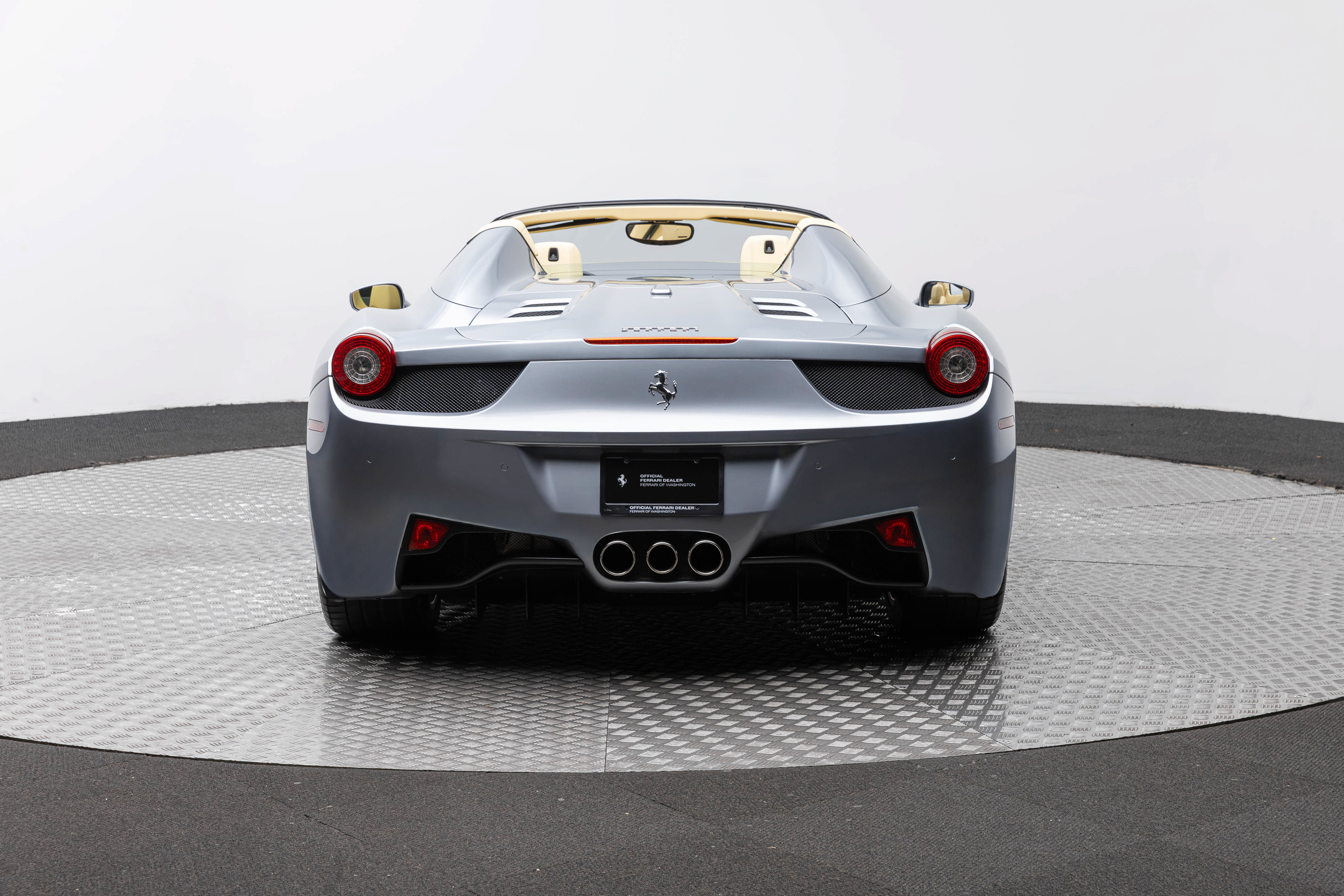 Certified 2013 Ferrari 458 Spider RWD image 9