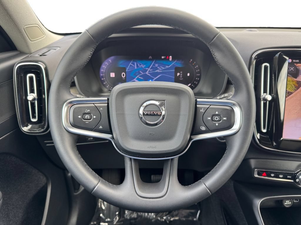 Certified 2024 Volvo XC40 B5 Plus w/ Protection Package Premier AWD/4WD image 16