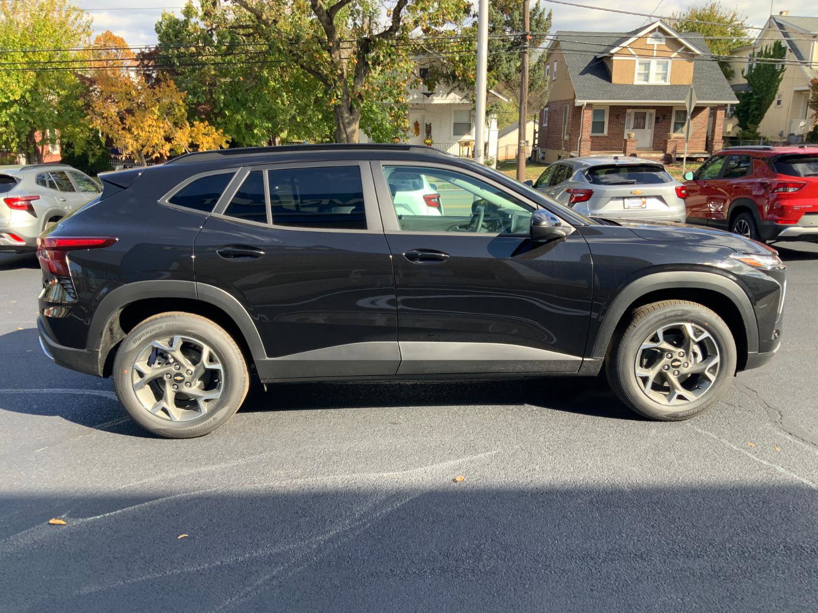 New 2026 Chevrolet Trax LT w/ Driver Confidence Package image 8