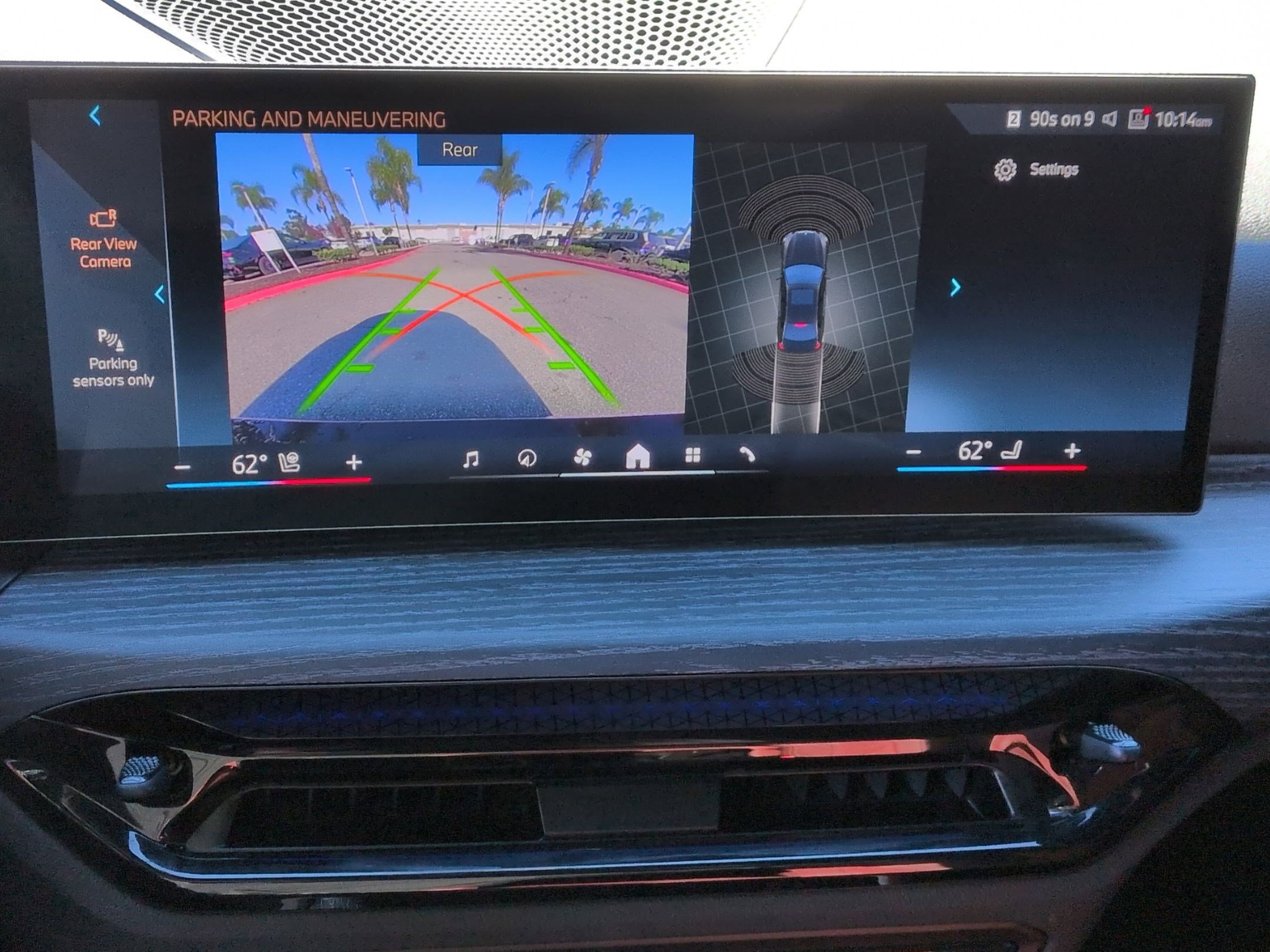 Used 2025 BMW 330i Sedan w/ Convenience Package image 25