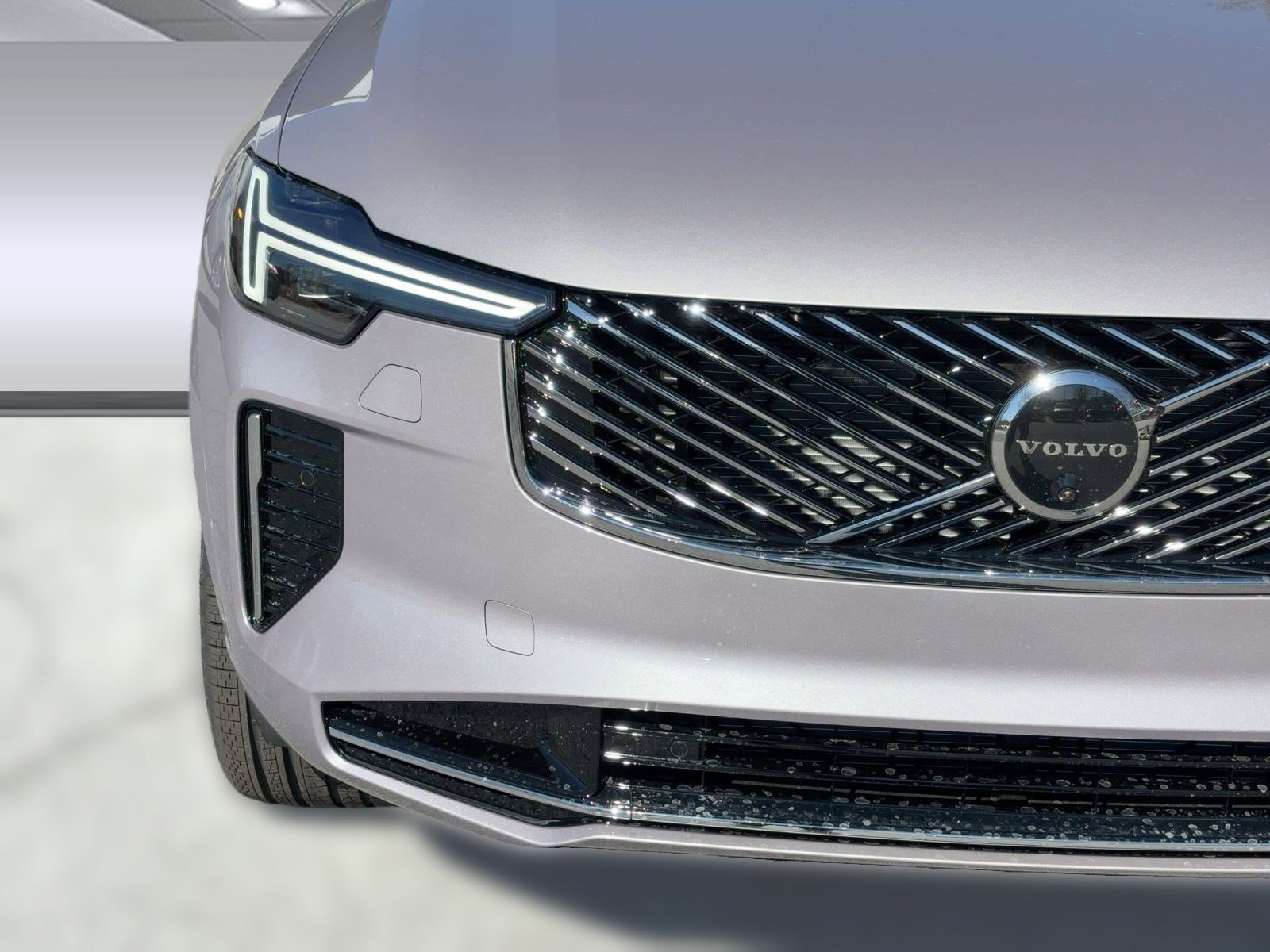 New 2026 Volvo XC90 B6 Plus w/ Protection Package Premier image 11