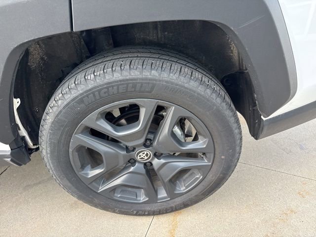 Used 2024 Toyota RAV4 Adventure image 11