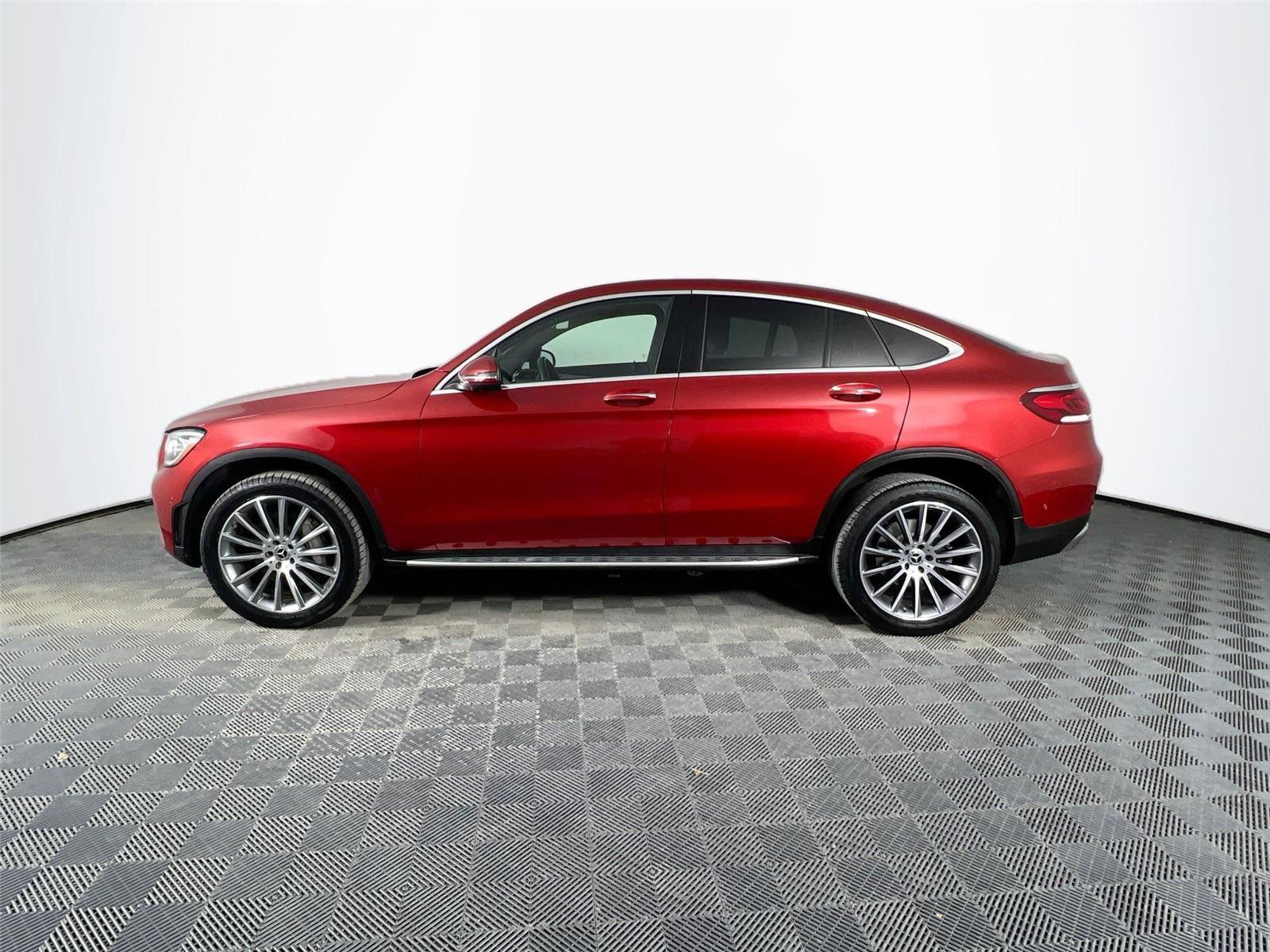 Certified 2022 Mercedes-Benz GLC 300 4MATIC Coupe image 3