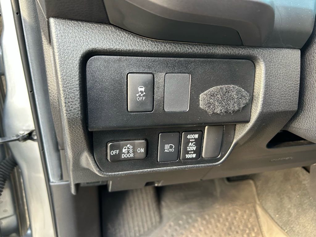 Used 2022 Toyota Tacoma TRD Off-Road w/ Technology Package image 17