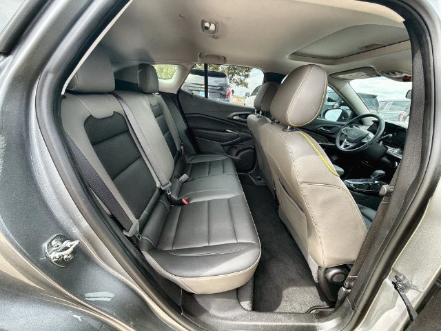 Used 2025 Chevrolet Trax ACTIV w/ Sunroof Package FWD image 25