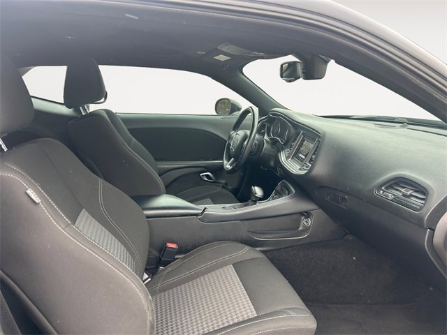 Used 2022 Dodge Challenger SXT image 15
