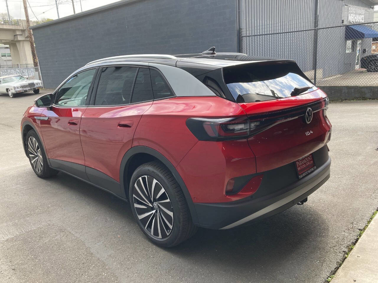 Used 2023 Volkswagen ID.4 Pro S Plus image 5