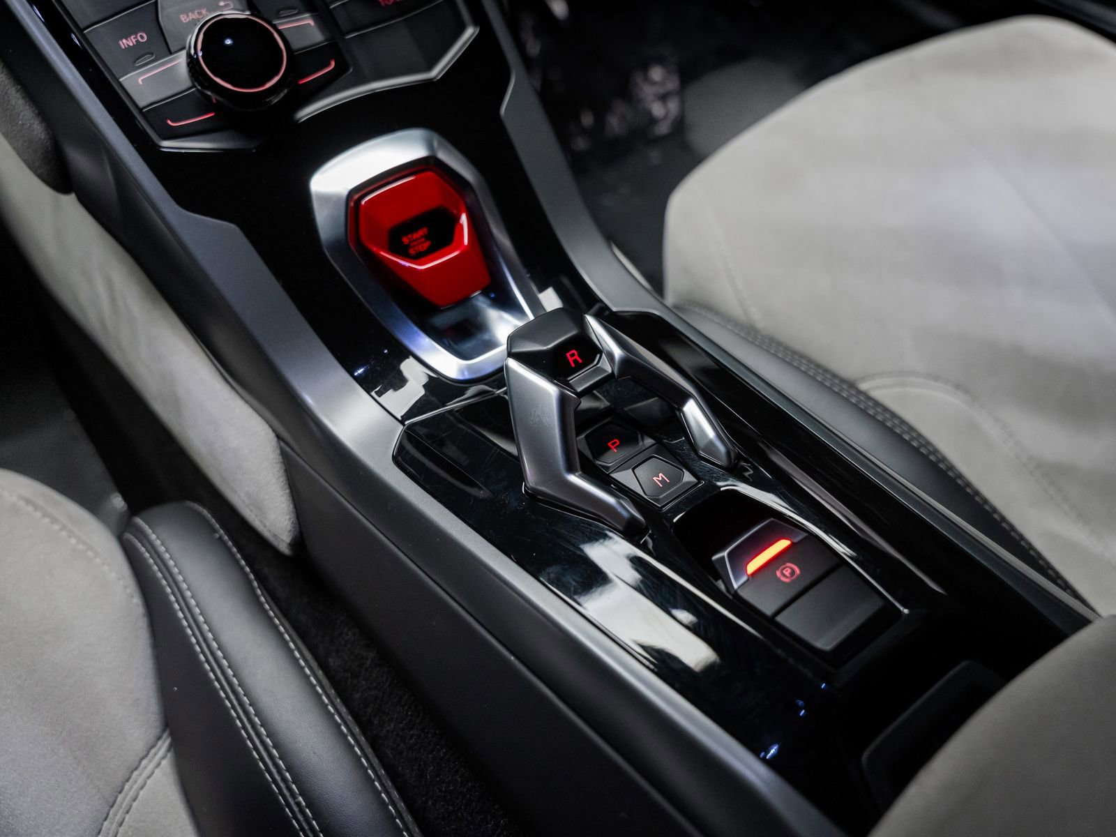 Used 2015 Lamborghini Huracan LP 610-4 AWD/4WD image 58