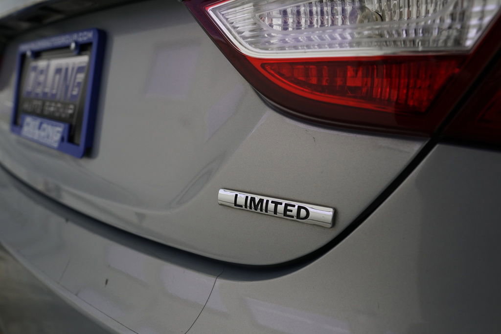 Used 2012 Hyundai Sonata Limited FWD image 13