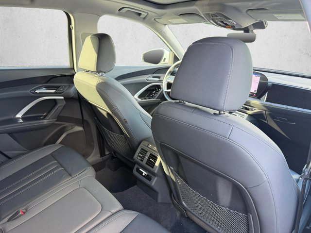 Used 2025 Audi Q5 Premium w/ Convenience Package AWD/4WD image 15