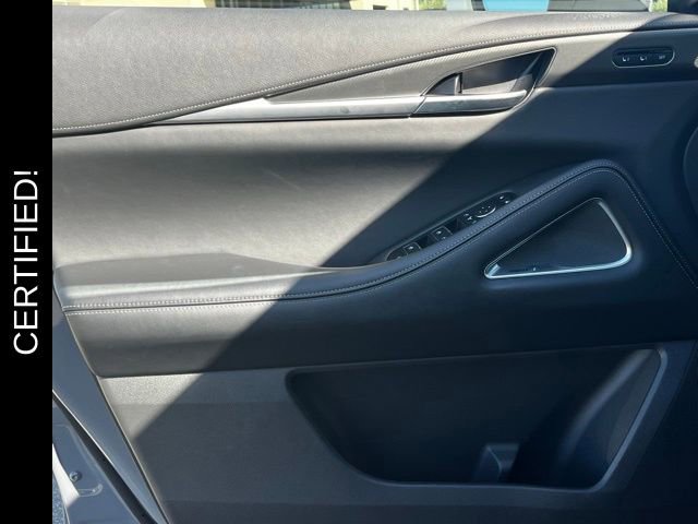 Certified 2025 INFINITI QX60 Luxe w/ Black Edition image 9