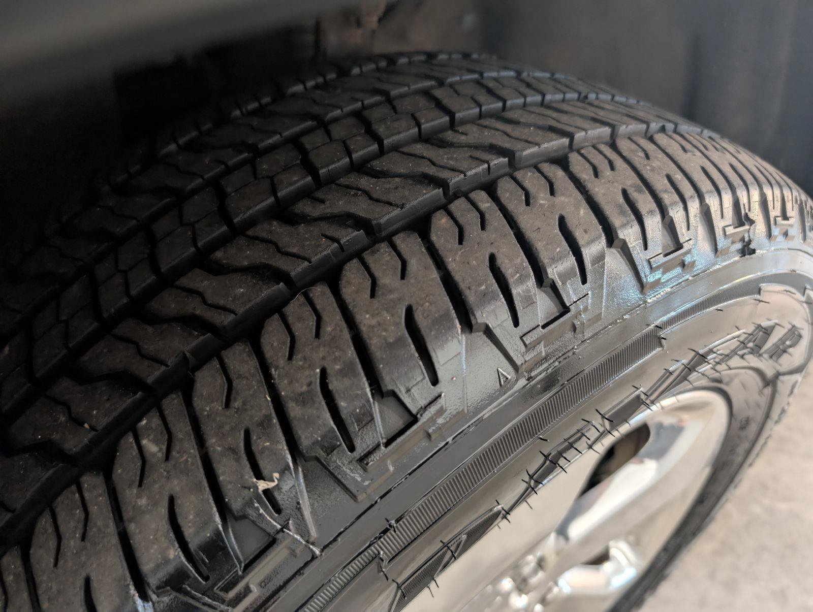 Used 2011 Jeep Grand Cherokee Overland AWD/4WD image 58