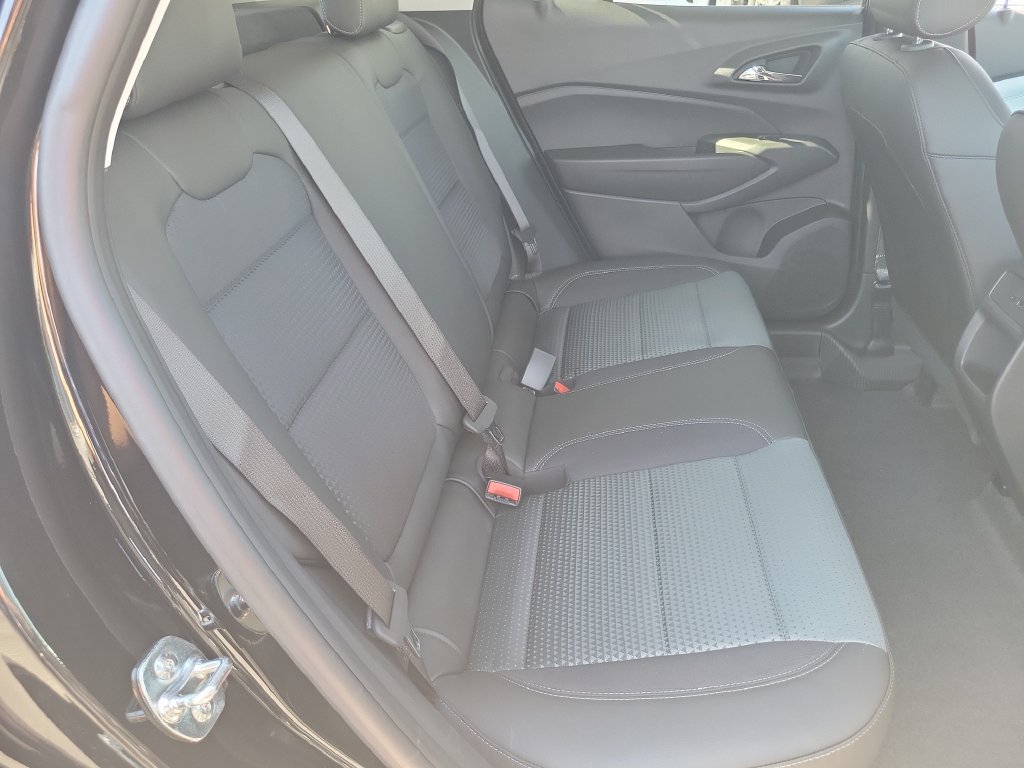 New 2026 Chevrolet Trax LT w/ Driver Confidence Package FWD image 16