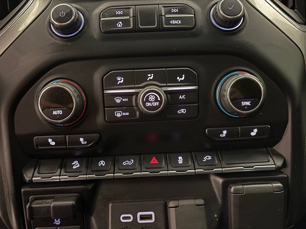 Used 2020 Chevrolet Silverado 1500 RST AWD/4WD image 9