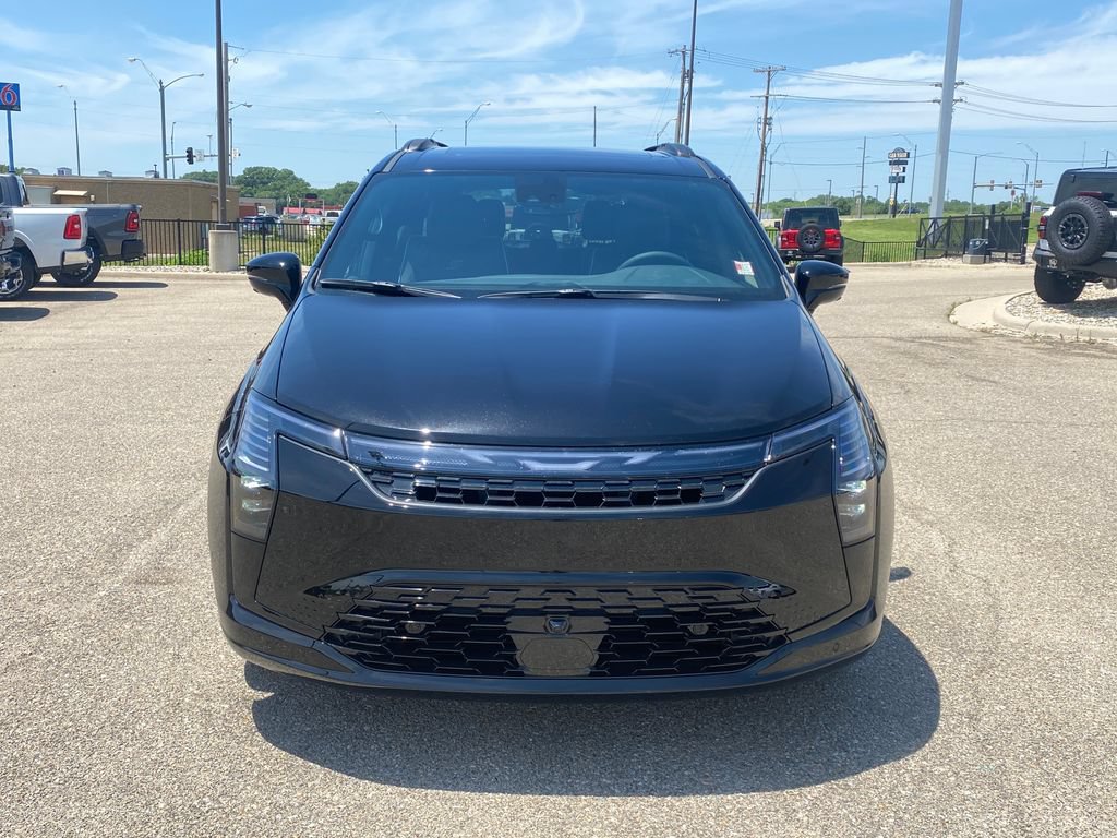 New 2027 Chrysler Pacifica Limited w/ S Appearance Package FWD image 9