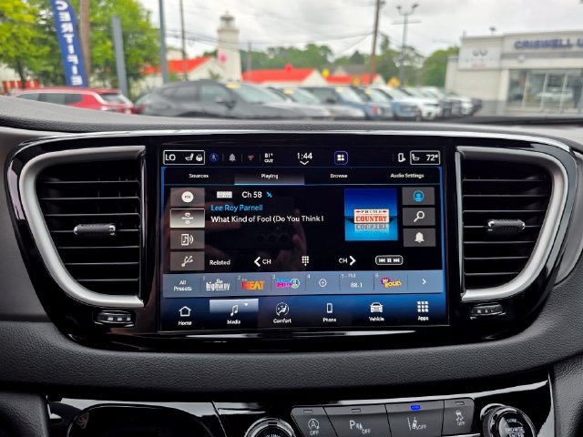 New 2027 Chrysler Pacifica LX FWD image 19