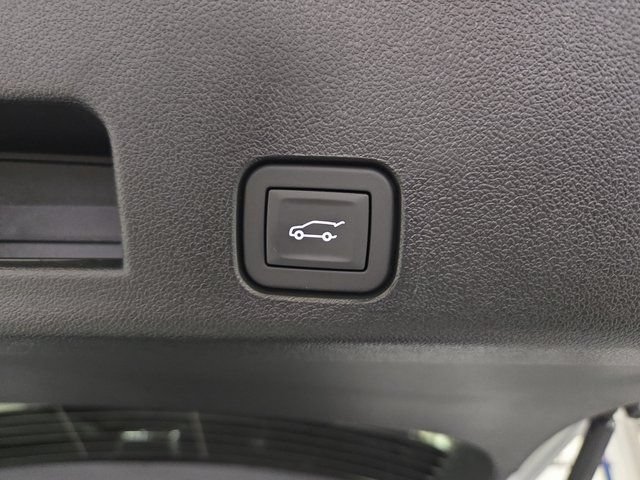 New 2026 GMC Acadia Elevation w/ Super Cruise Package FWD image 15