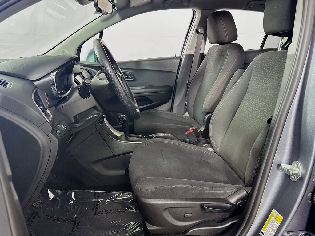 Used 2020 Chevrolet Trax LS w/ Tint and Cruise Package image 20