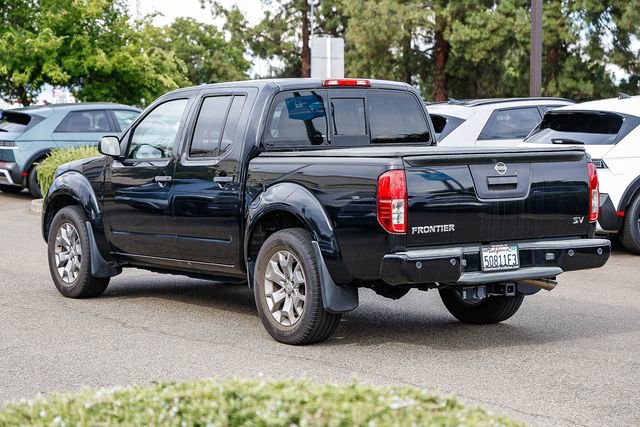 Used 2020 Nissan Frontier SV RWD image 2
