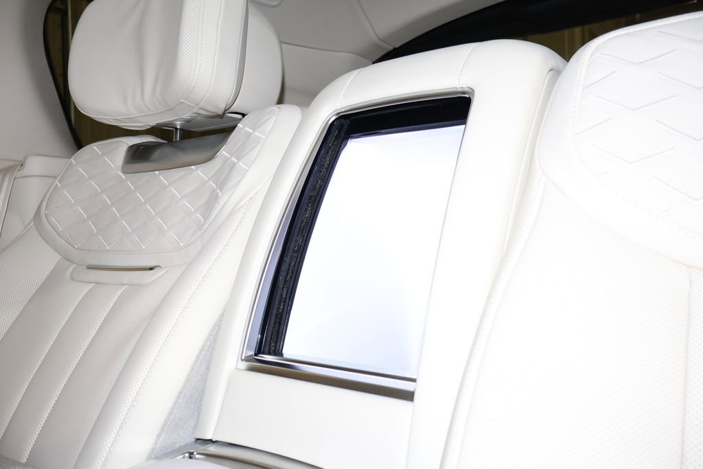 Used 2024 Land Rover Range Rover Long Wheelbase SE image 41