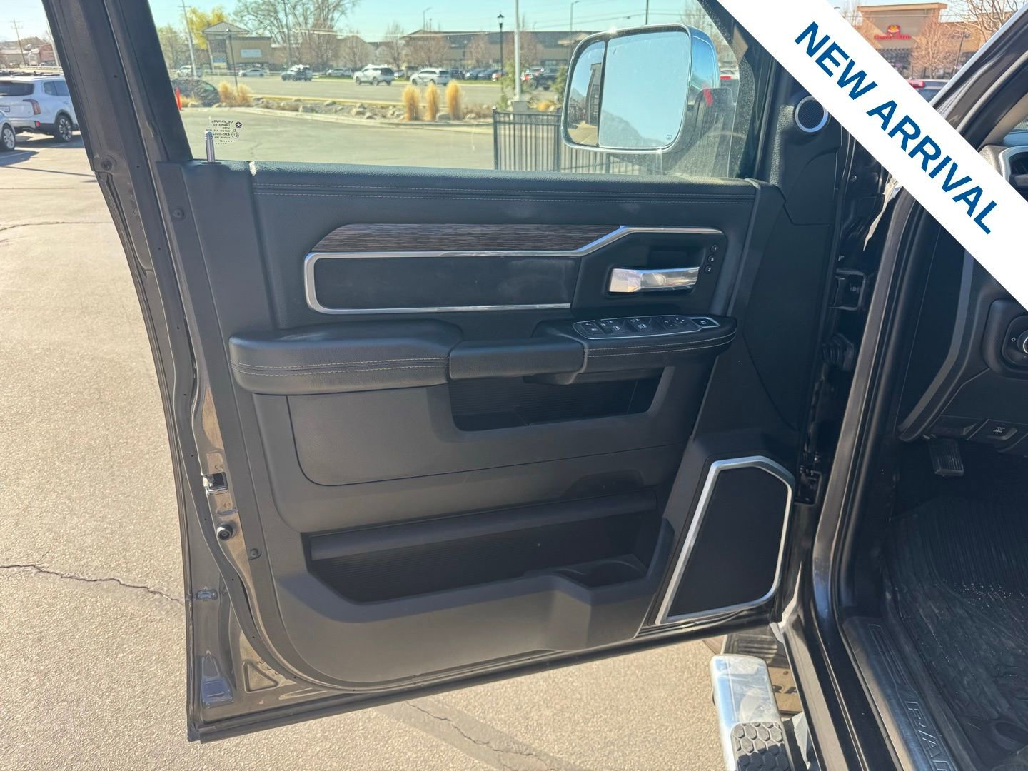 Used 2021 RAM 3500 Laramie image 17