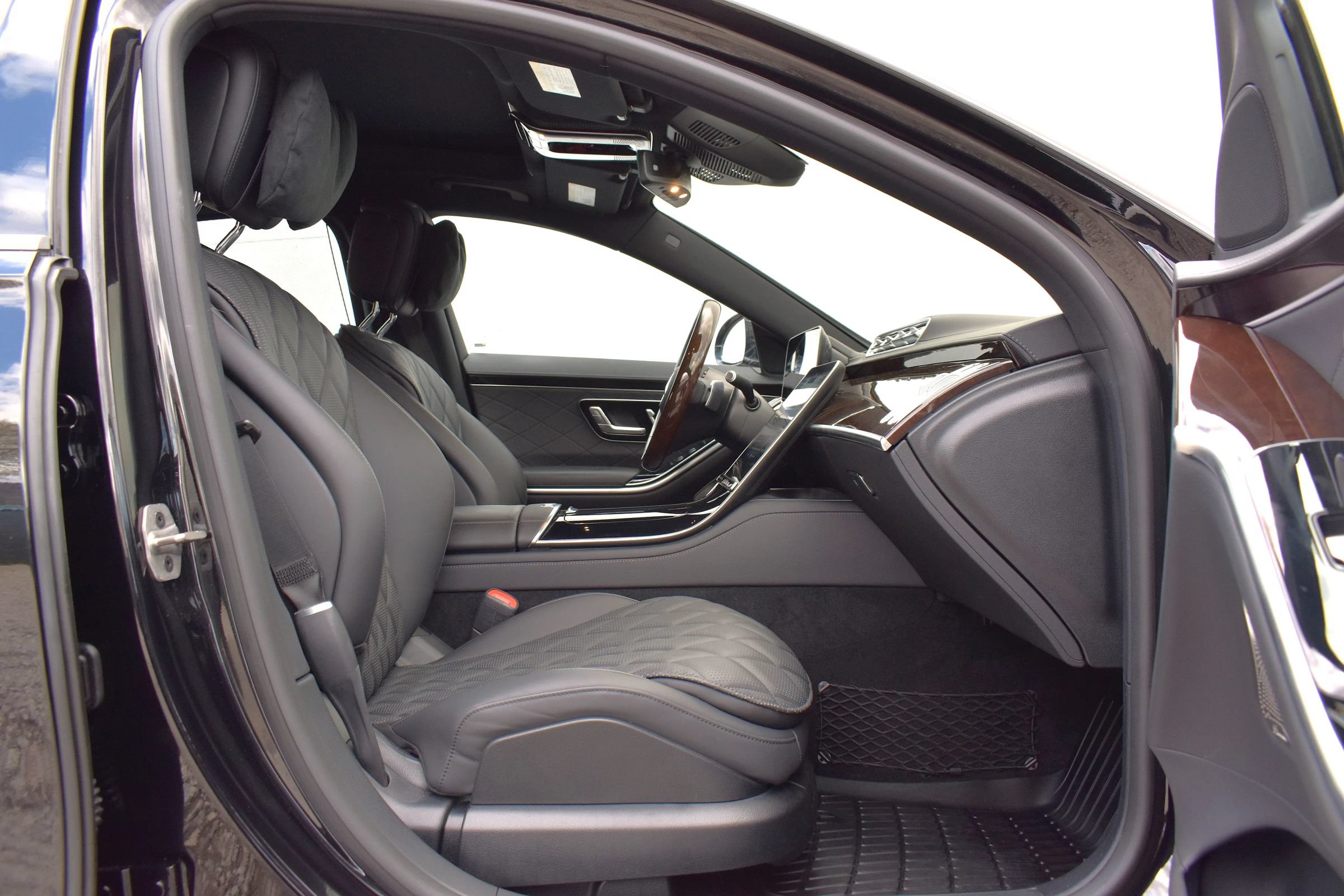 Used 2024 Mercedes-Benz S 500 4MATIC image 52