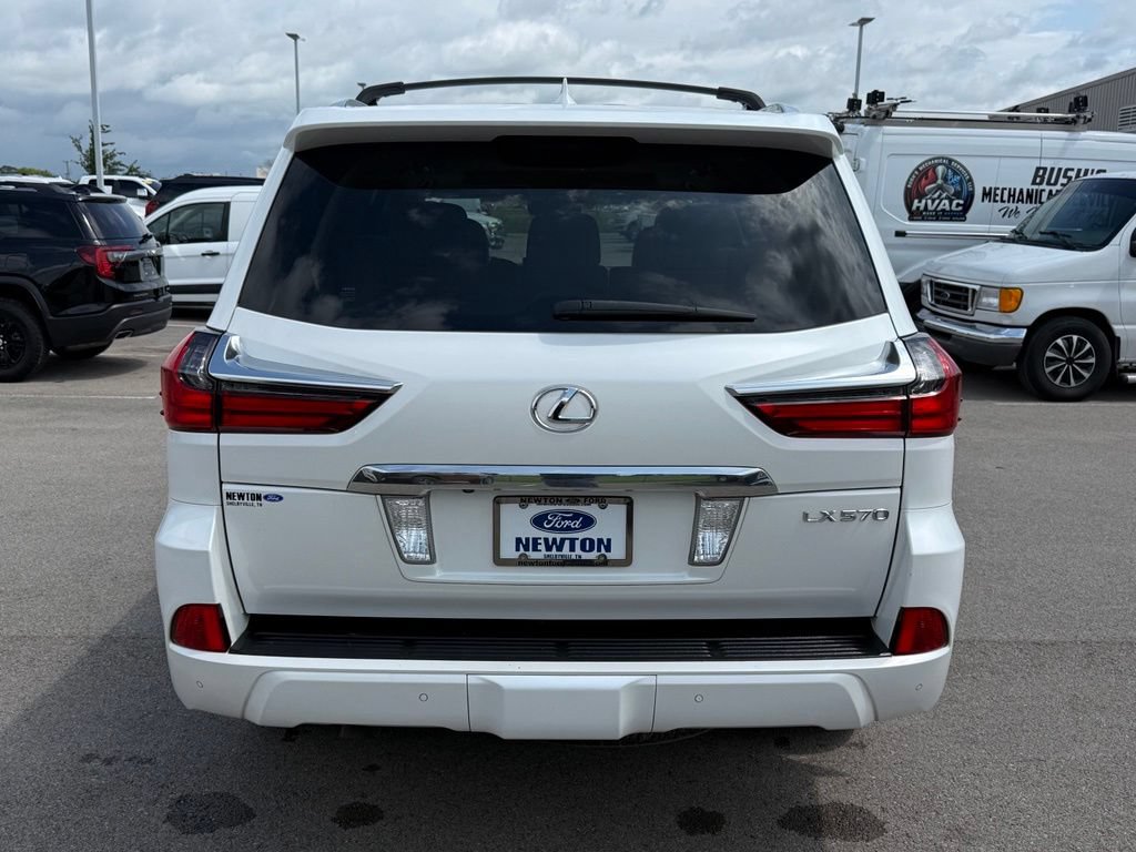 Used 2017 Lexus LX 570 4WD w/ Luxury Package image 36