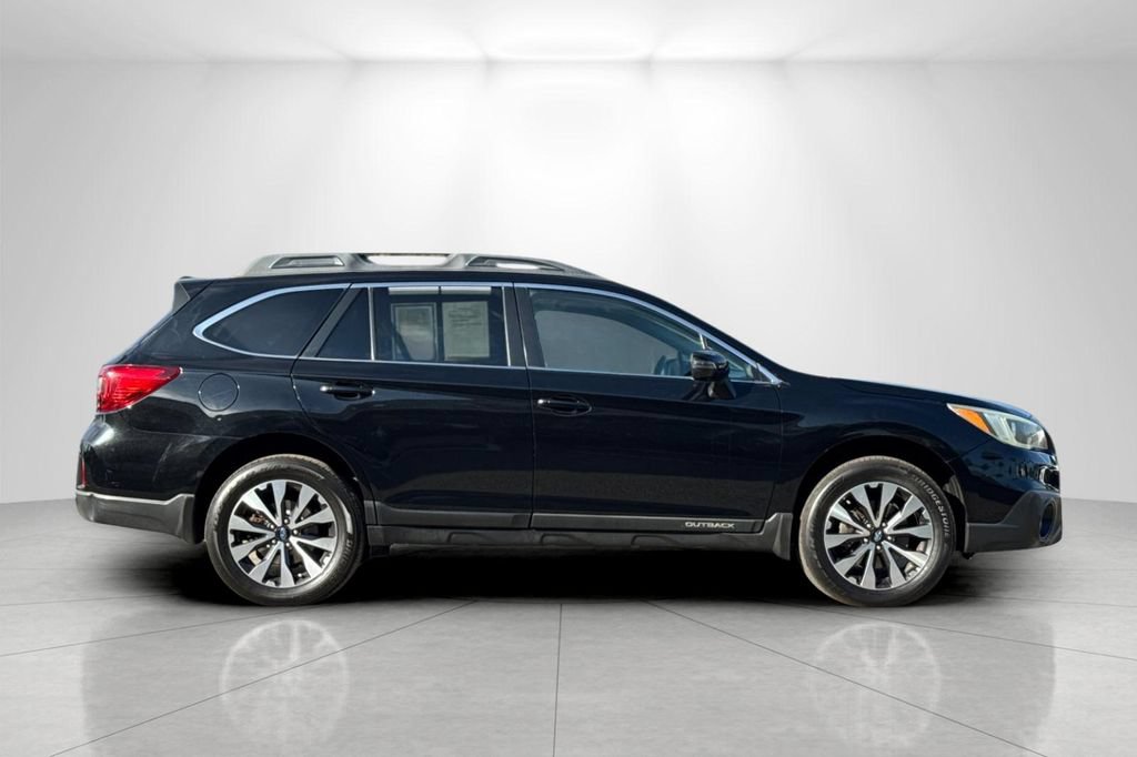 Used 2015 Subaru Outback 2.5i Limited AWD/4WD image 2
