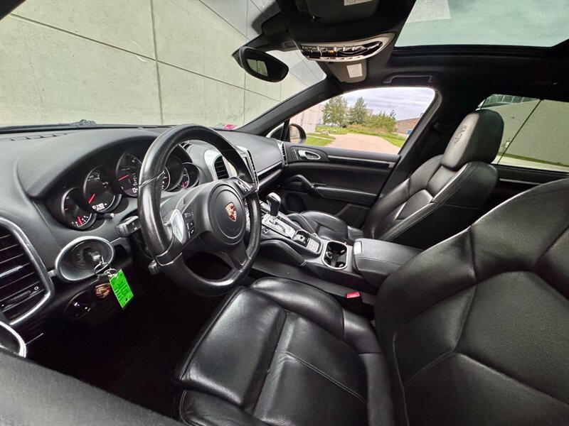 Used 2014 Porsche Cayenne Diesel Platinum Edition AWD/4WD image 17