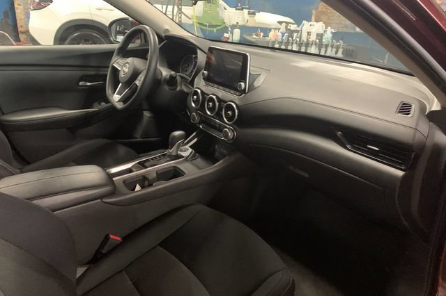 Used 2024 Nissan Sentra SV FWD image 32