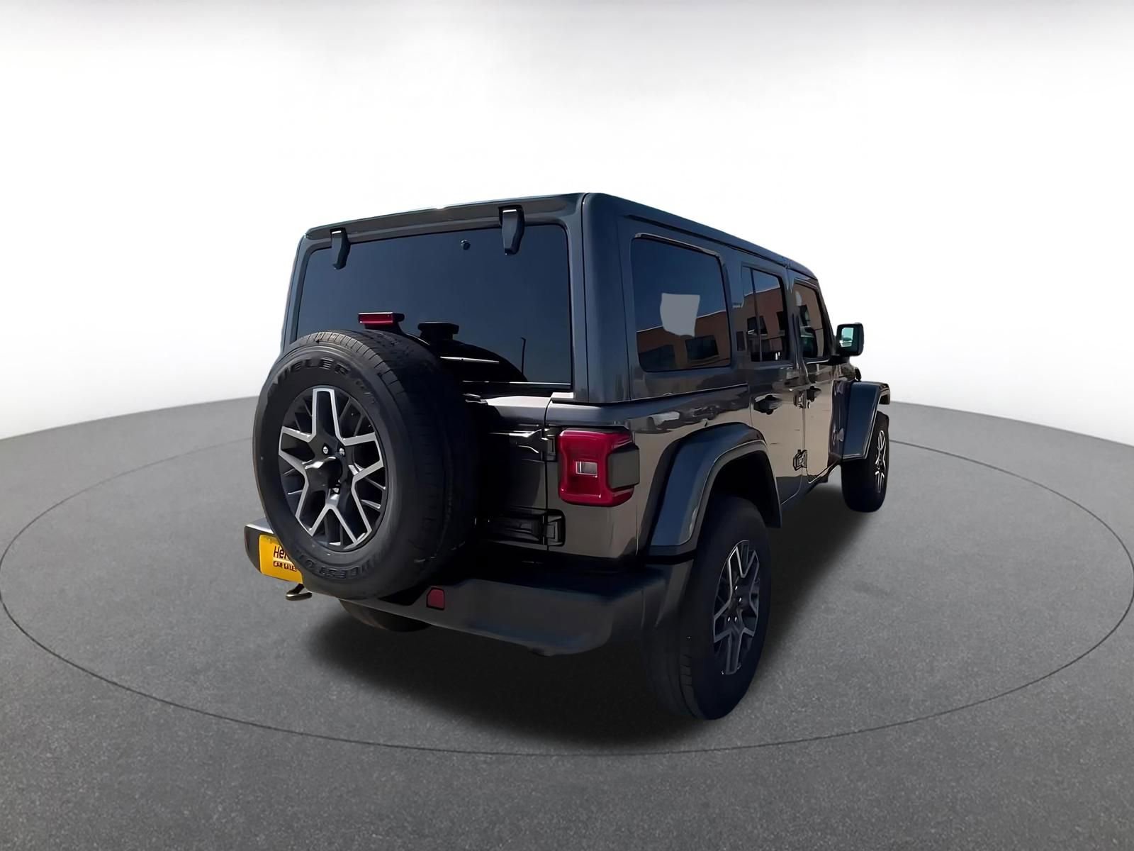Used 2025 Jeep Wrangler Unlimited Sahara AWD/4WD image 12