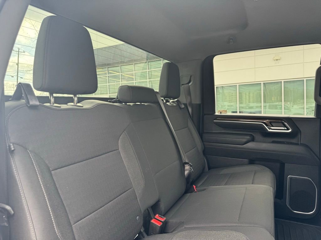 Used 2025 Chevrolet Silverado 2500 LT w/ Convenience Package image 24
