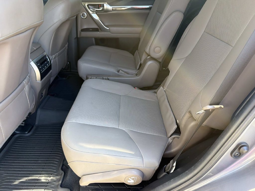 Used 2023 Lexus GX 460 Premium AWD/4WD image 11
