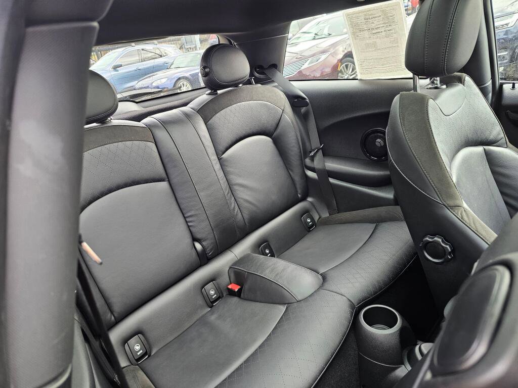 Used 2023 MINI Cooper SE image 22