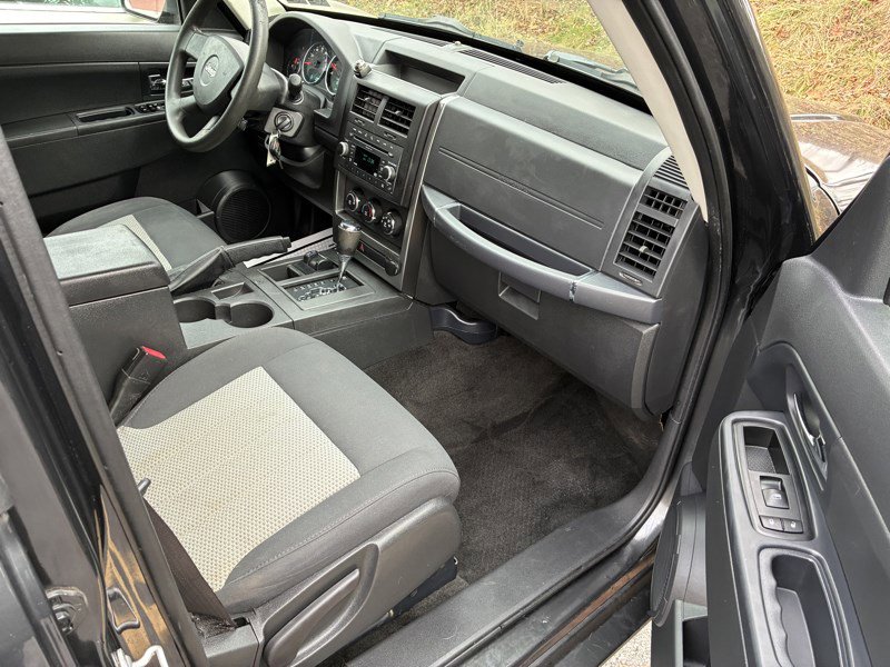 Used 2010 Jeep Liberty Sport w/ Popular Equipment Group image 15