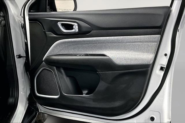 Used 2024 Jeep Compass Latitude image 27