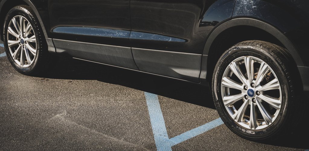 Used 2018 Ford Escape Titanium w/ Ford Safe & Smart Package image 25