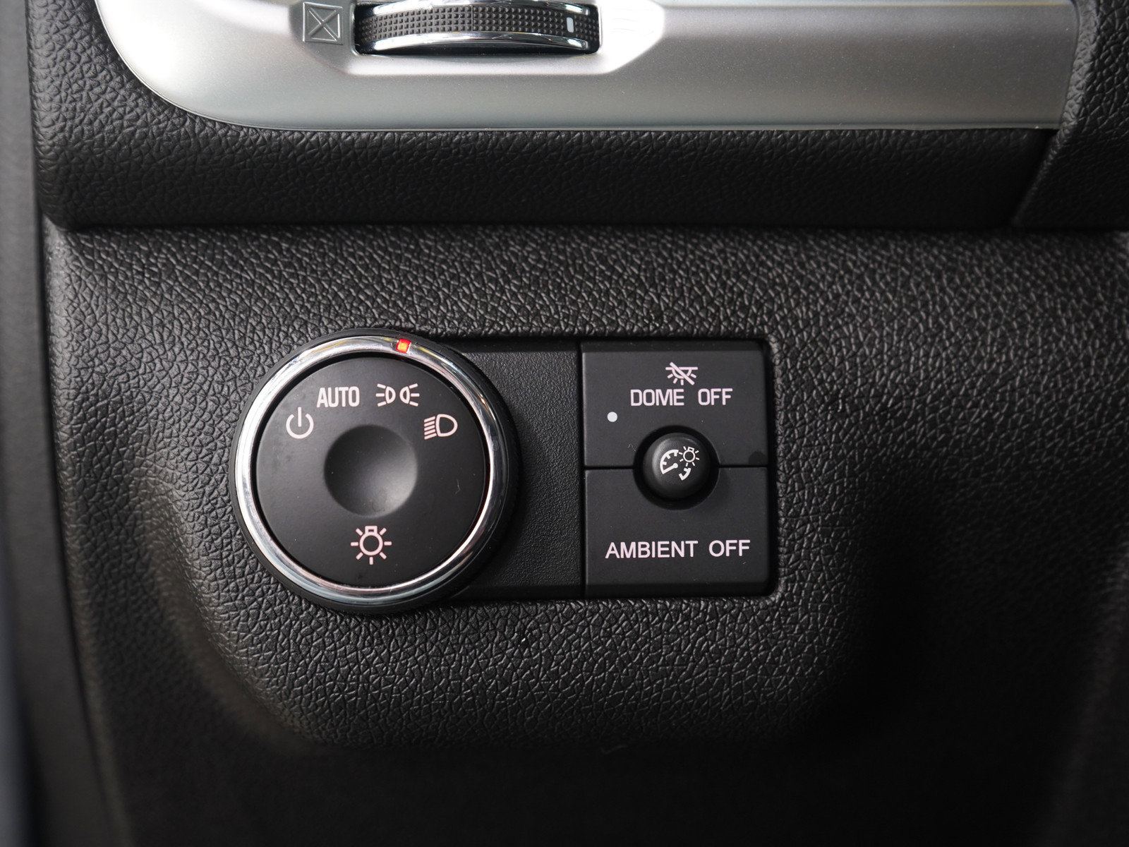 Used 2016 GMC Acadia SLE image 30