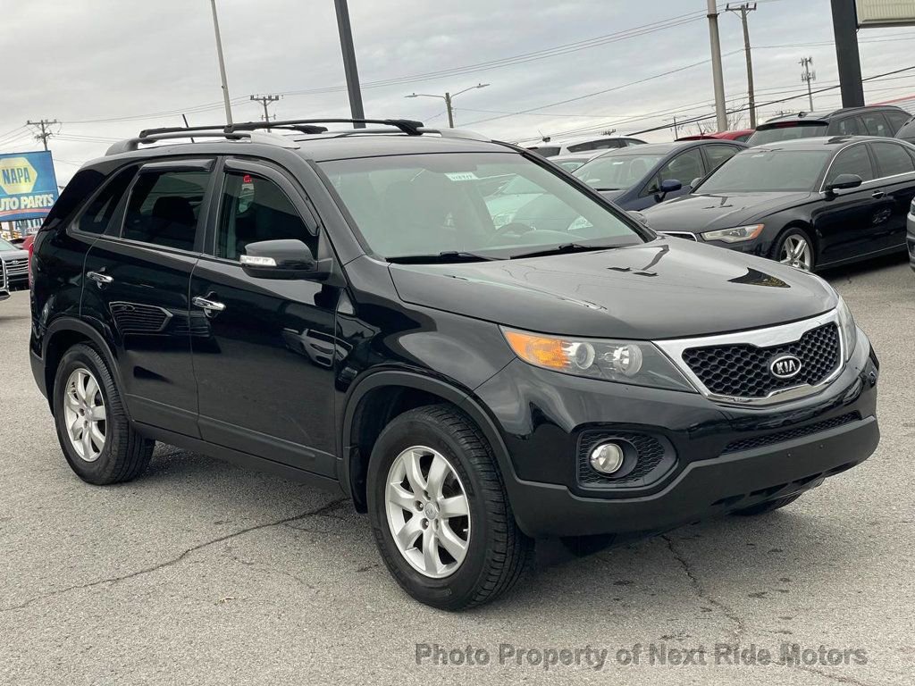 Used 2013 Kia Sorento LX w/ Convenience Pkg image 4