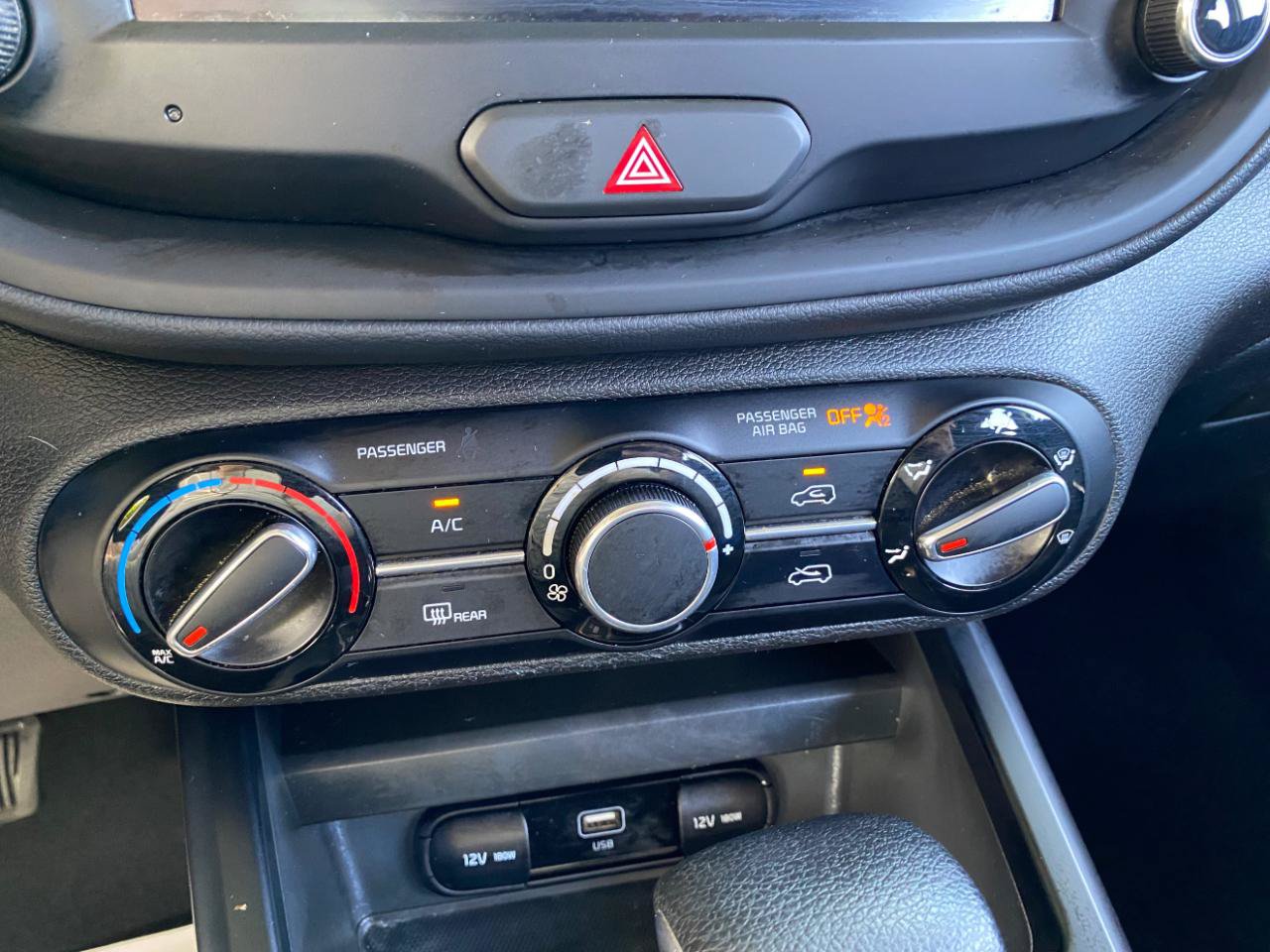 Used 2025 Kia Soul LX w/ LX Technology Package FWD image 64