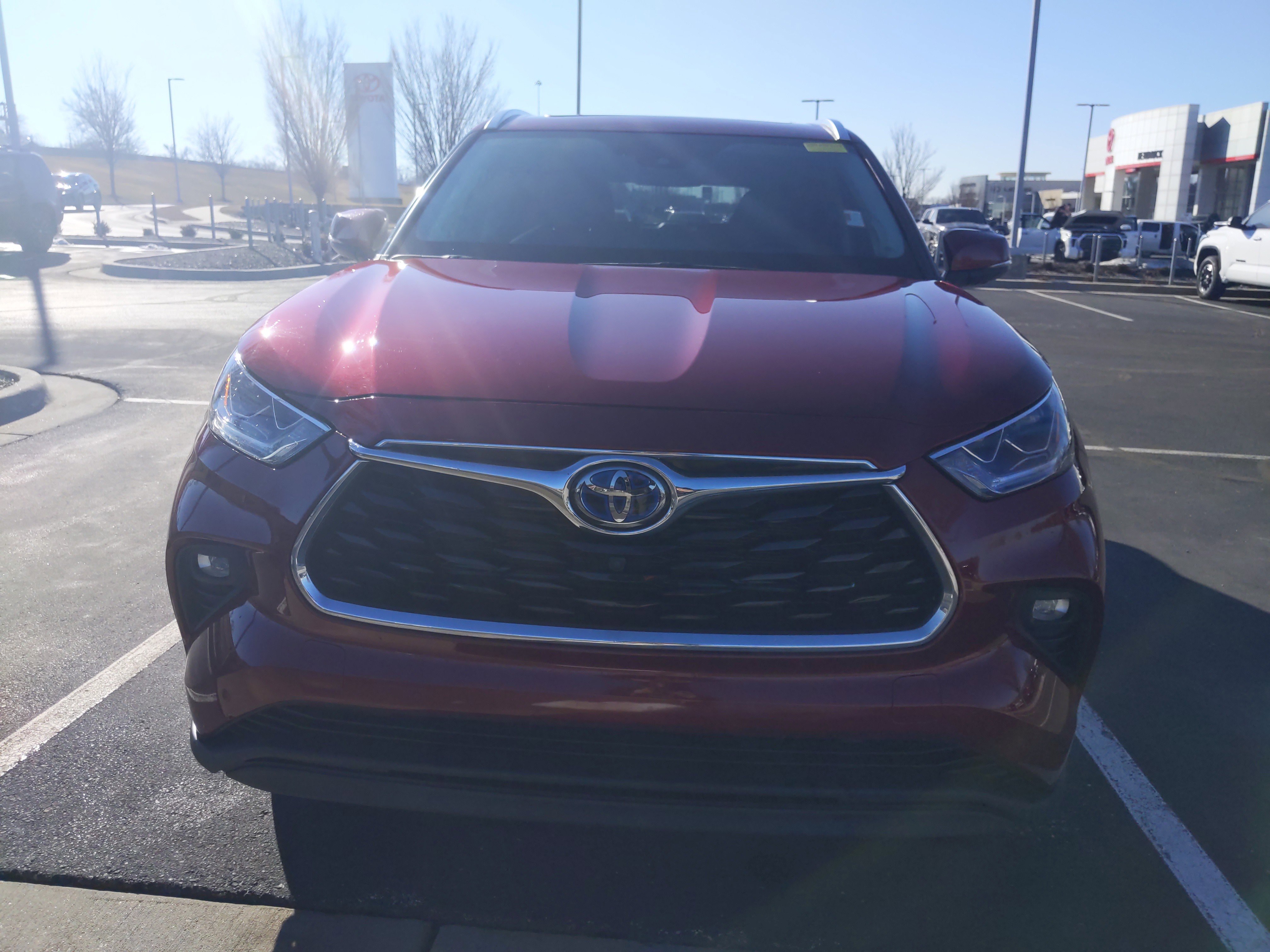 Certified 2021 Toyota Highlander Limited image 3