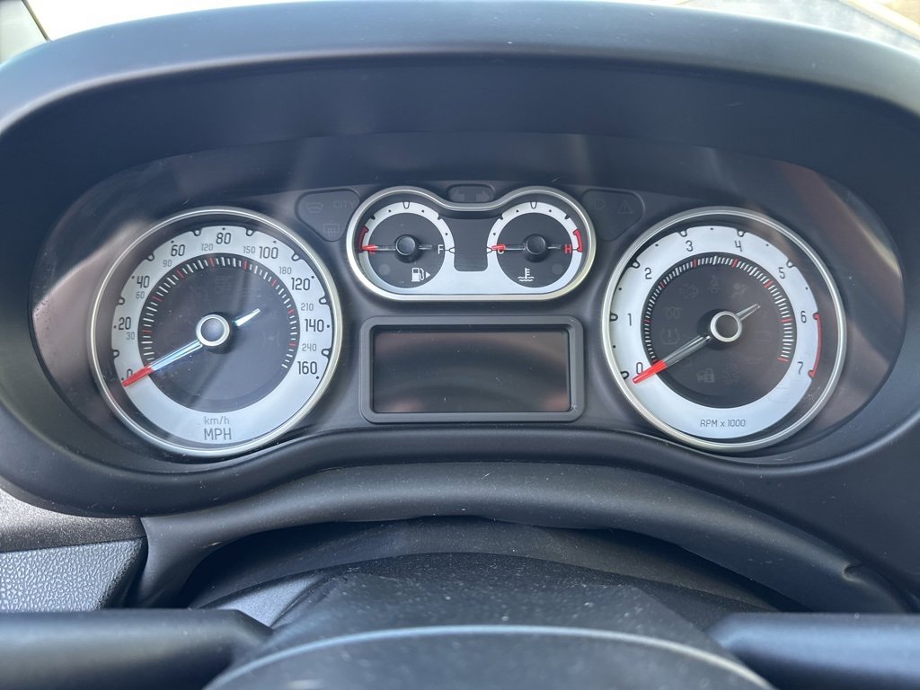 Used 2014 FIAT 500L Trekking w/ Popular Equipment Group image 16