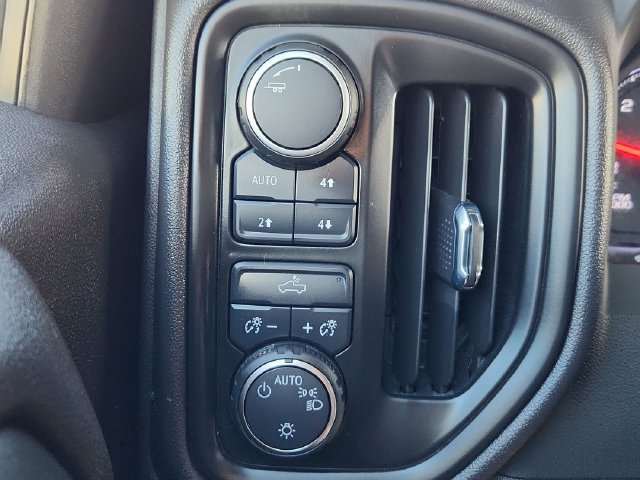 Used 2022 Chevrolet Silverado 1500 Custom Trail Boss AWD/4WD image 37