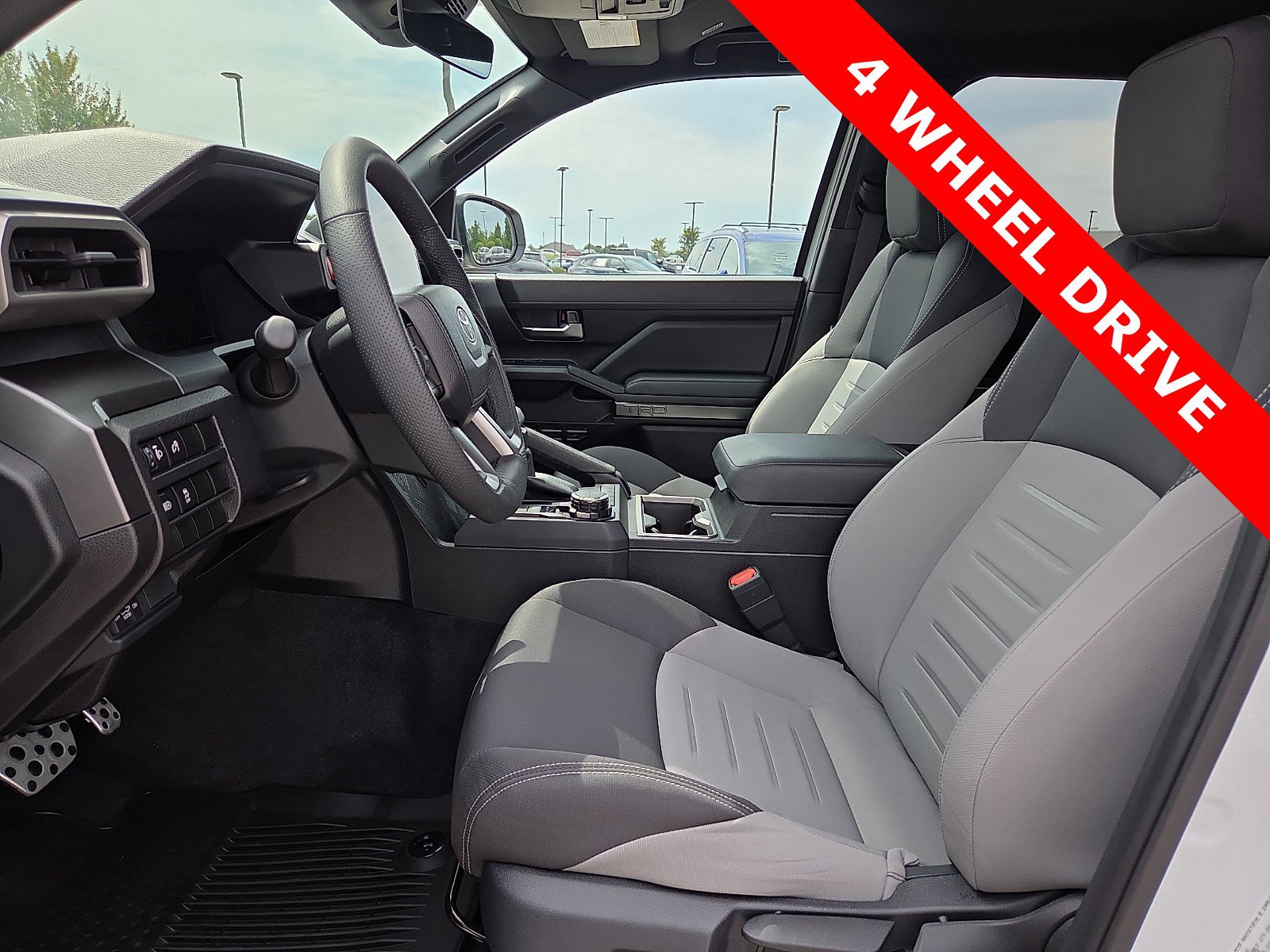 Used 2025 Toyota Tacoma TRD Sport AWD/4WD image 15