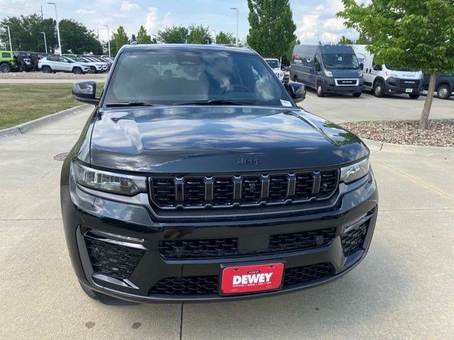 New 2026 Jeep Grand Cherokee Limited AWD/4WD image 2