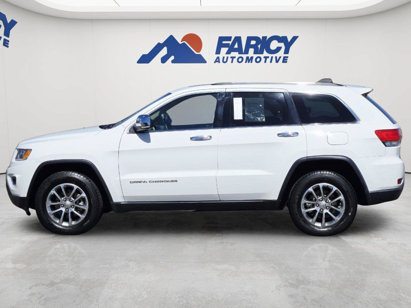 Used 2015 Jeep Grand Cherokee Limited AWD/4WD image 9