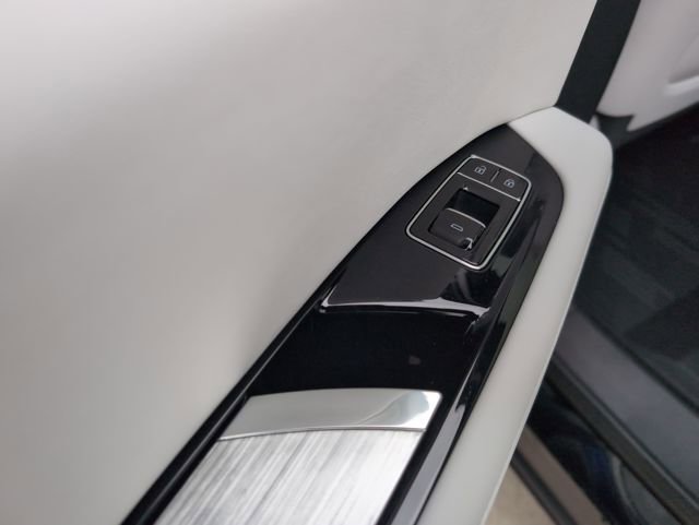 New 2026 Cadillac Optiq Sport 2 image 11